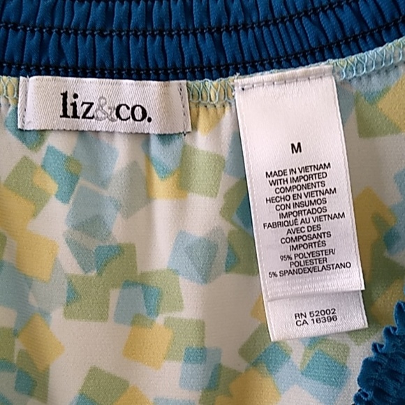 Multi Color Geometric Top Size Medium - Picture 3 of 6